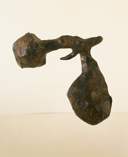  Claes Oldenburg: Empire (‘Papa’), Ray Gun, 1959; courtesy MoMA, New York